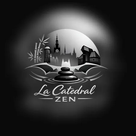 La Catedral - Zen Garden With Private Sauna & Jacuzzi, Old Town