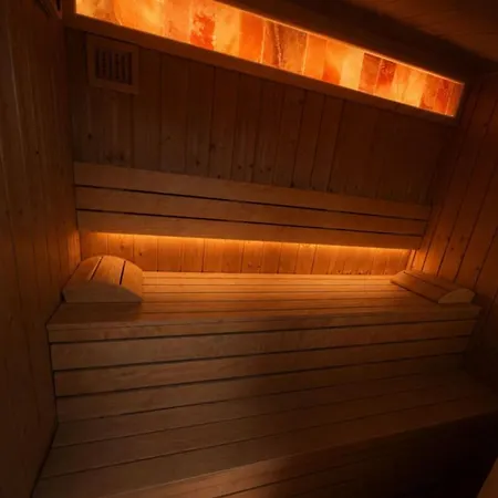 La Catedral - Zen Garden With Private Sauna & Jacuzzi, Old Town Appartement *