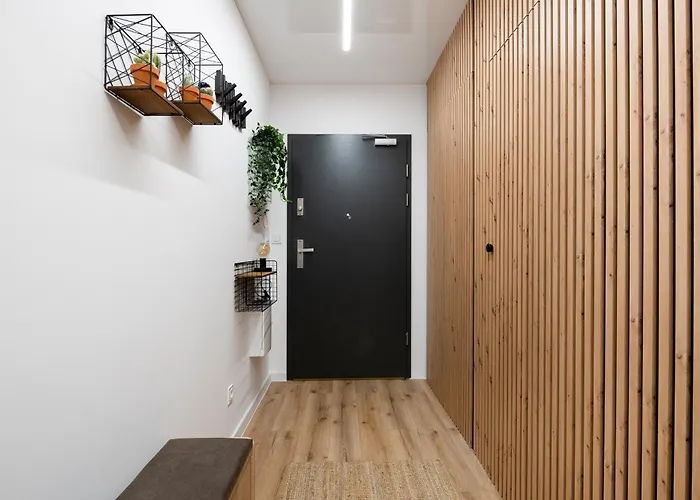 La Catedral - Zen Garden With Private Sauna & Jacuzzi, Old Town Apartman