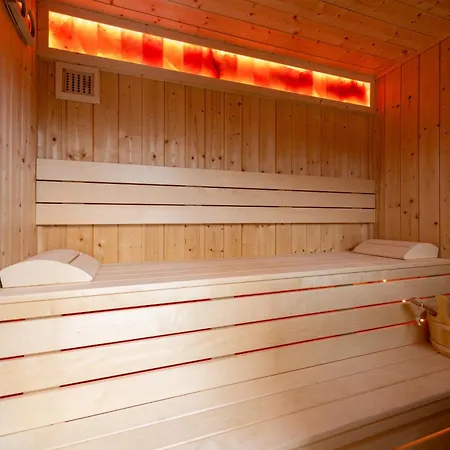 La Catedral - Zen Garden With Private Sauna & Jacuzzi, Old Town *